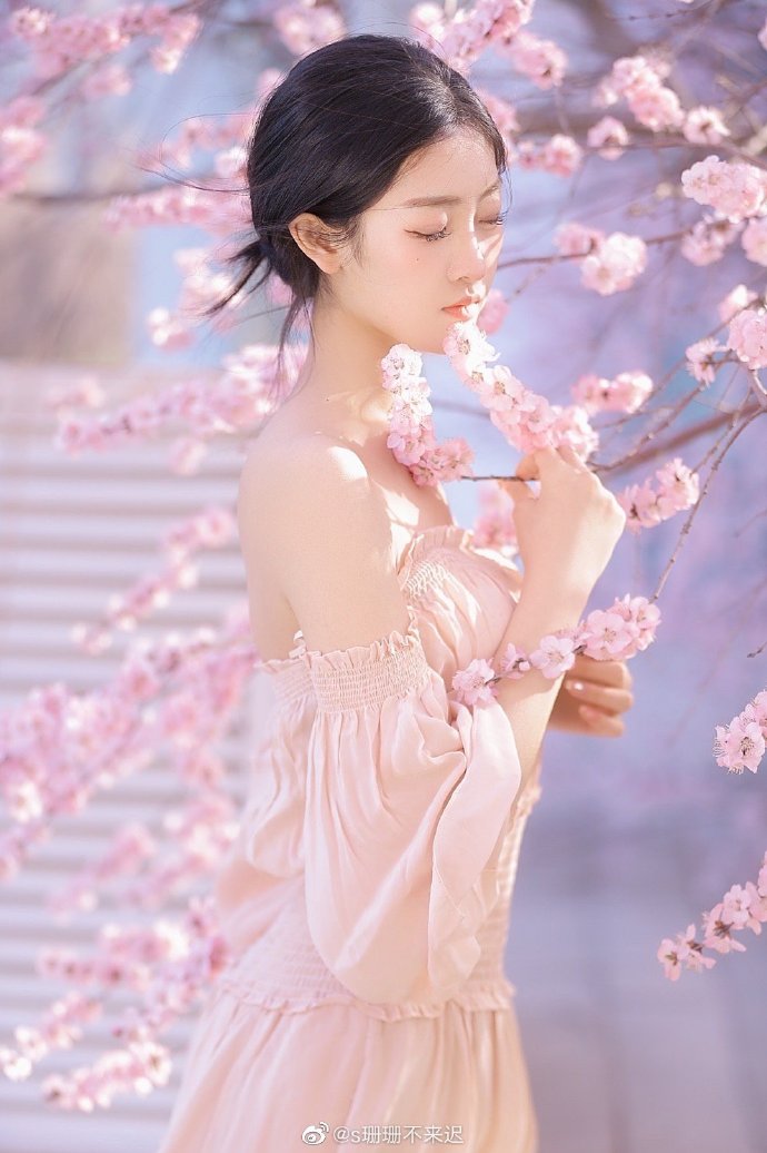儿戏 封面